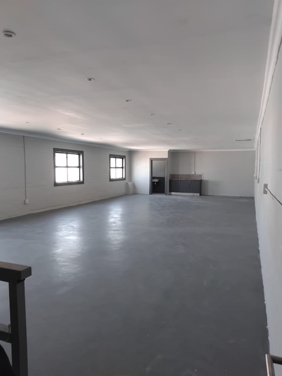 To Let commercial Property for Rent in Middedorp Western Cape